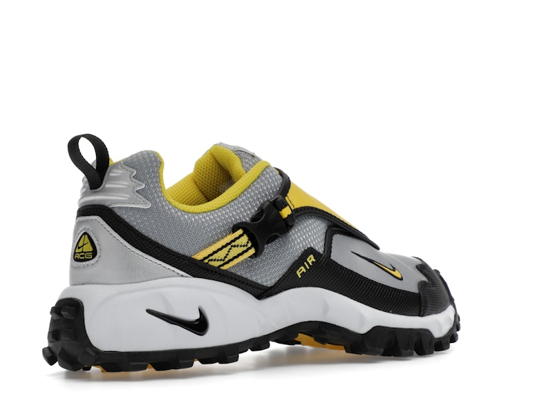 Nike ACG Phassad Yellow Zest Metallic Silver