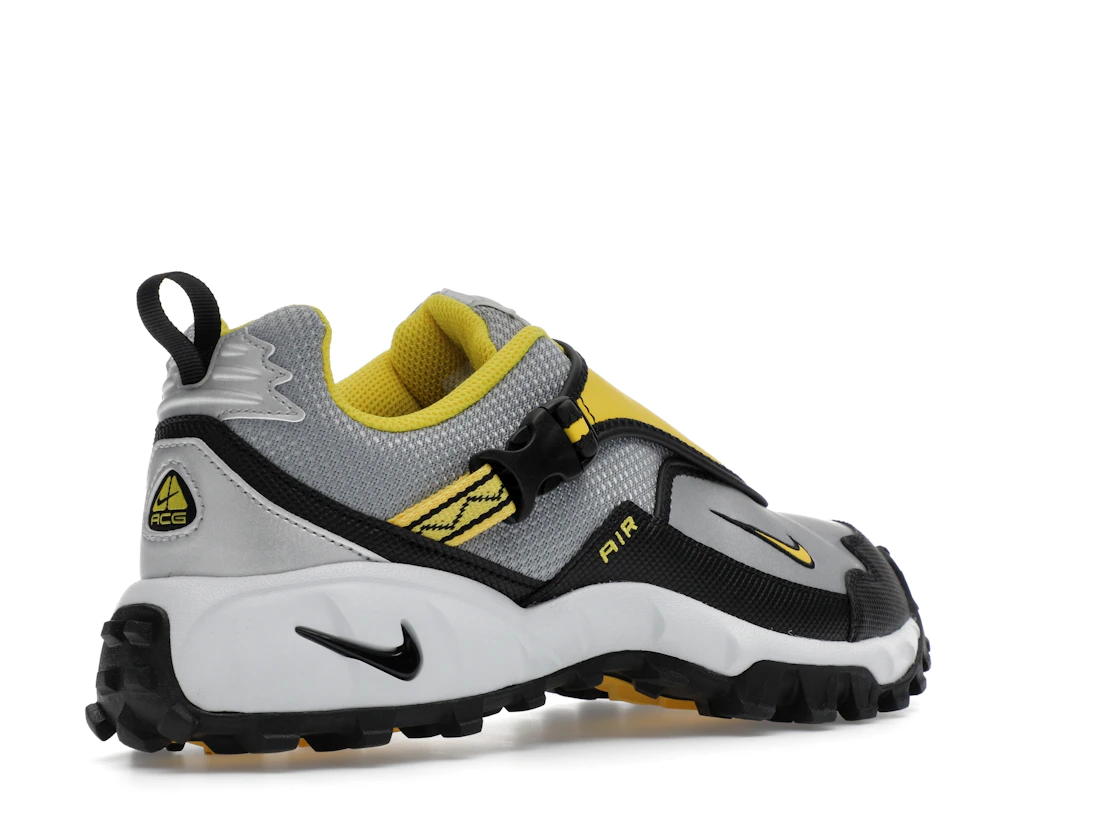 Nike ACG Phassad Yellow Zest Metallic Silver