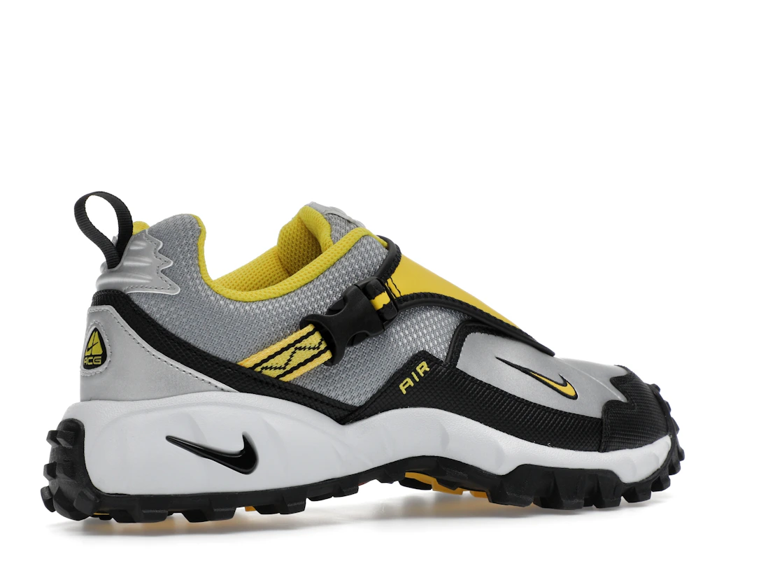 Nike ACG Phassad Yellow Zest Metallic Silver