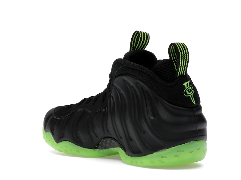 Nike Air Foamposite One Black Volt