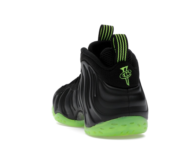 Nike Air Foamposite One Black Volt