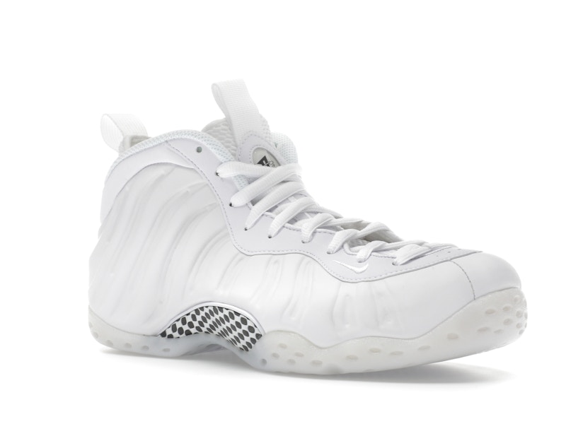 Nike Air Foamposite One Triple White