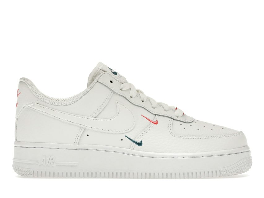 Nike Wmns Air Force 1 '07 Essential 'Summit White Solar Red