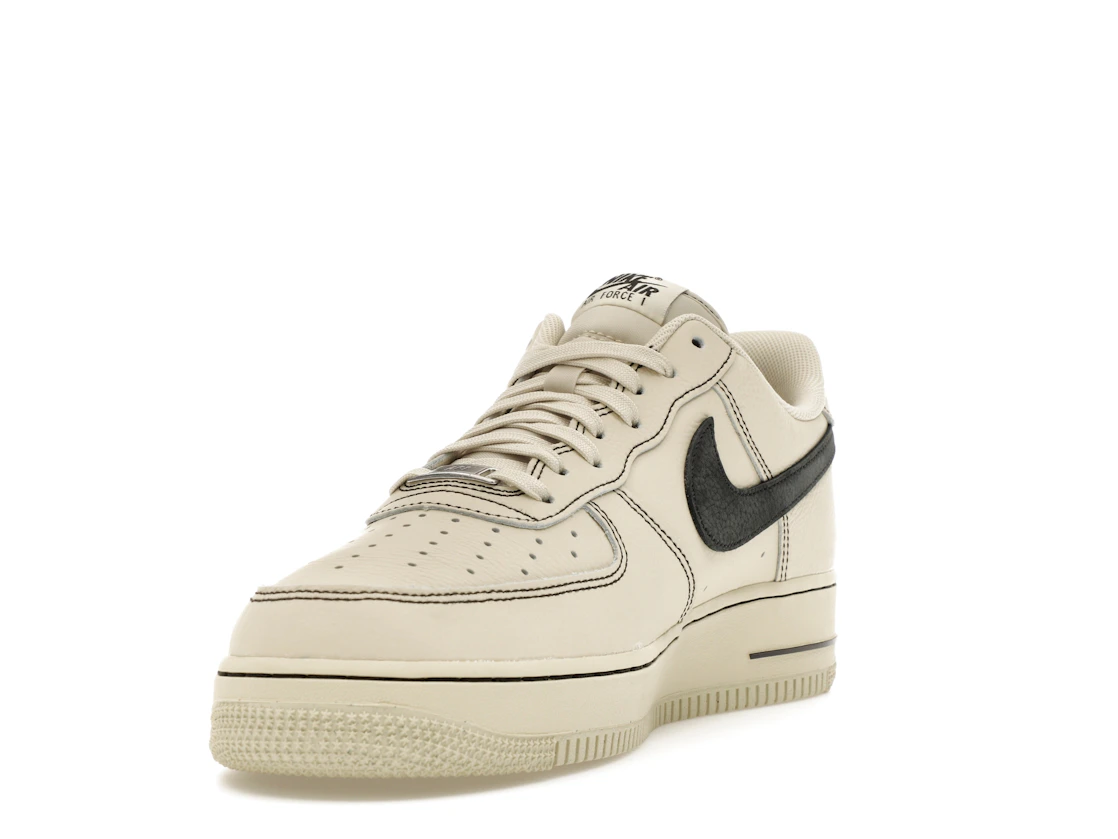 Nike Air Force 1 Low '07 LV8 Light Khaki Black