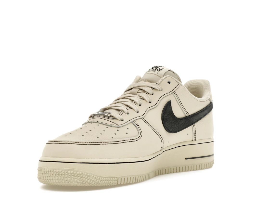 Nike Air Force 1 Low '07 LV8 Light Khaki Black