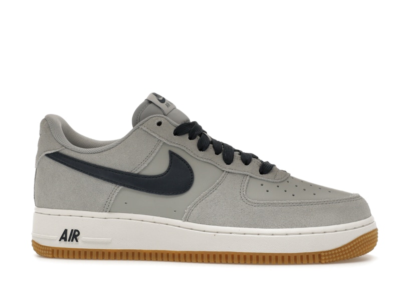 Nike Air Force 1 Low '07 LV8 Light Smoke Grey