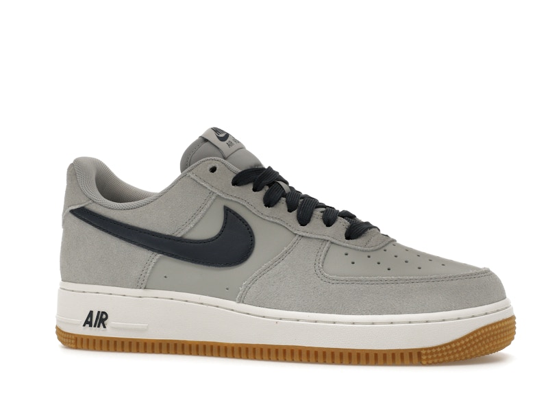 Nike Air Force 1 Low '07 LV8 Light Smoke Grey