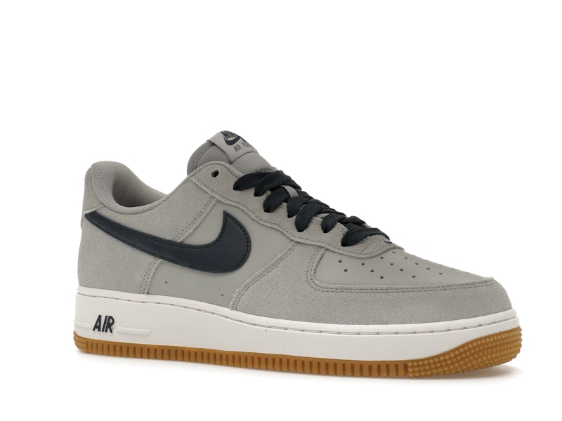 Nike Air Force 1 Low '07 LV8 Light Smoke Grey