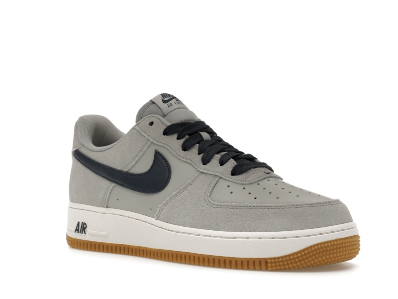 Nike Air Force 1 Low '07 LV8 Light Smoke Grey