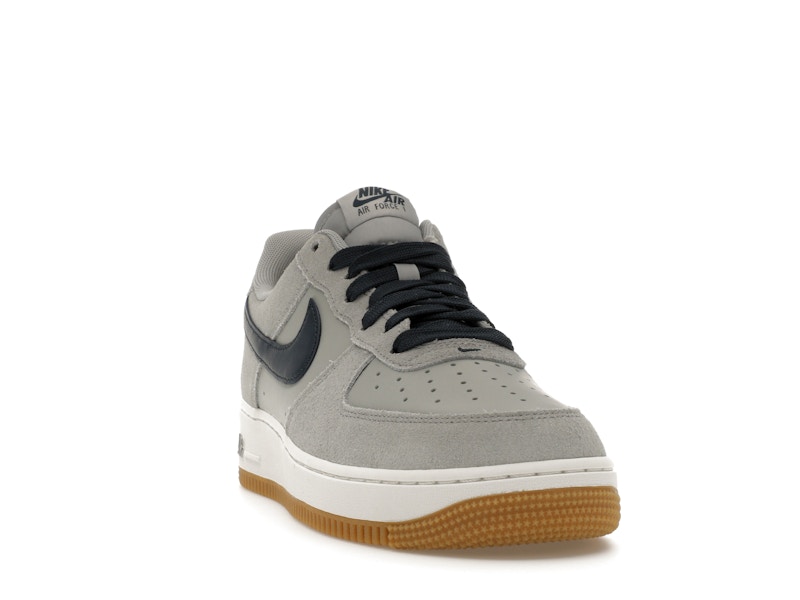 Nike Air Force 1 Low '07 LV8 Light Smoke Grey