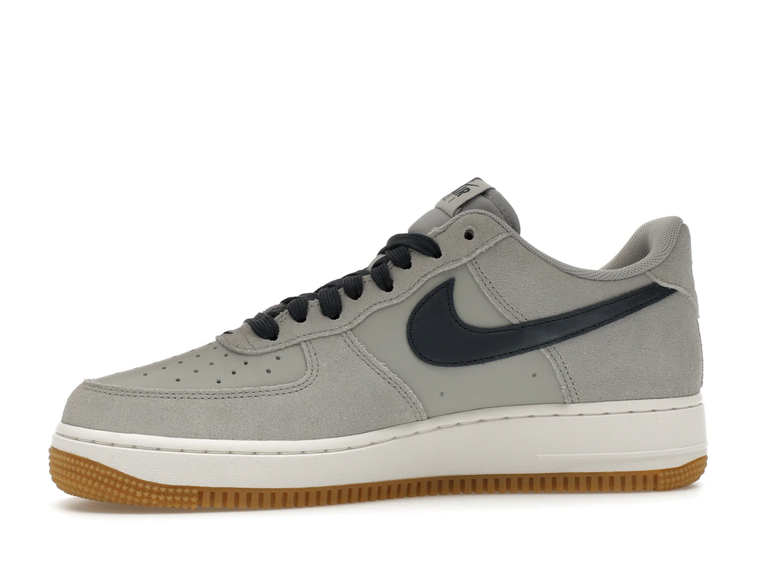 Nike Air Force 1 Low '07 LV8 Light Smoke Grey