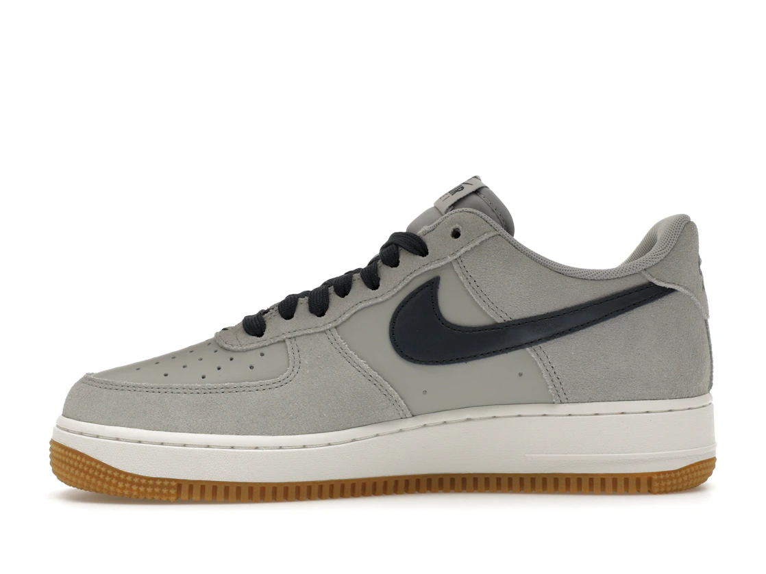 Nike Air Force 1 Low '07 LV8 Light Smoke Grey