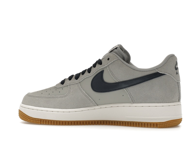 Nike Air Force 1 Low '07 LV8 Light Smoke Grey