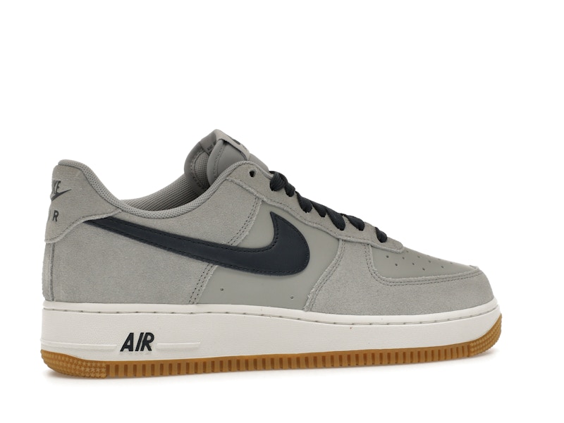 Nike Air Force 1 Low '07 LV8 Light Smoke Grey