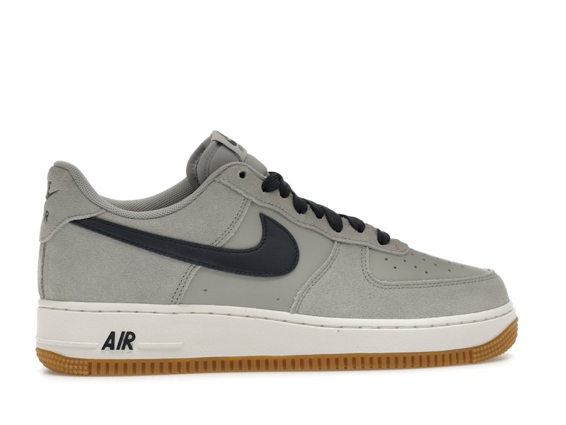 Nike Air Force 1 Low '07 LV8 Light Smoke Grey