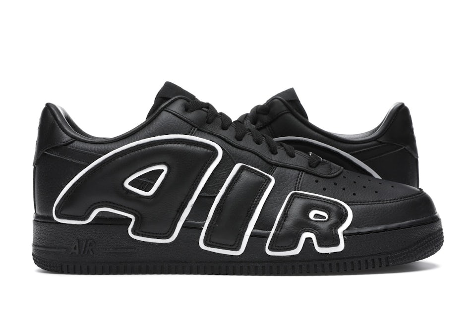Black Nike Air Force 1 Low