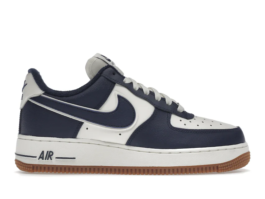 Nike Air Force 1 Low College Pack en azul marino noche 0