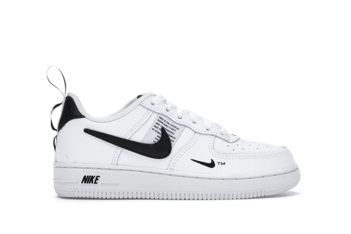 air force 1 black with white stripe