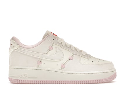Nike Air Force Low Valentine's Day (2025) (Women's) HV5992-111