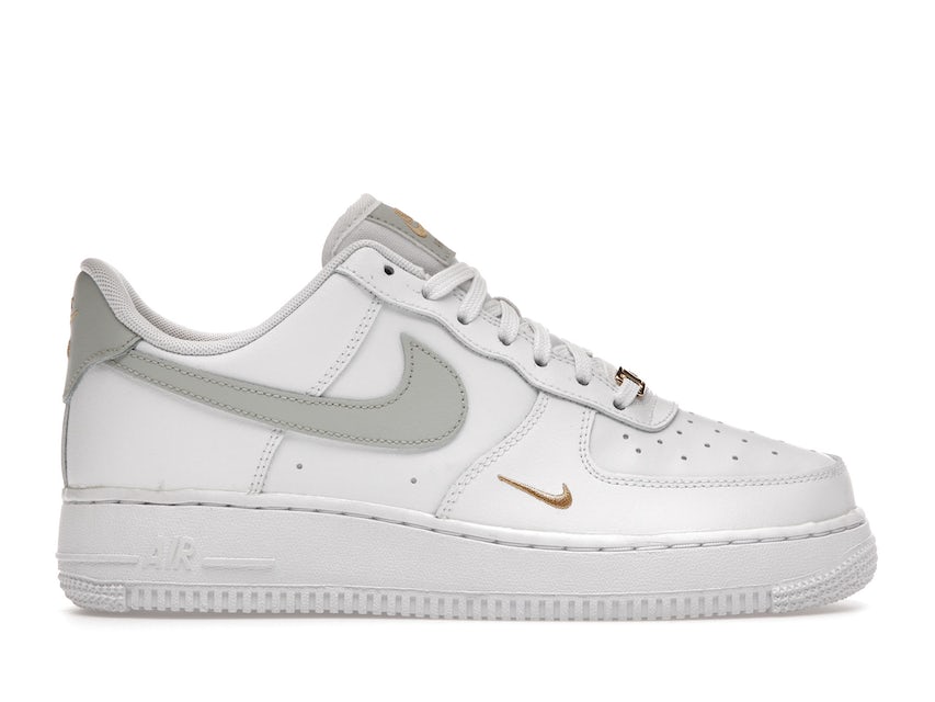 Nike Women's Air Force 1 Basketball Shoes, White  