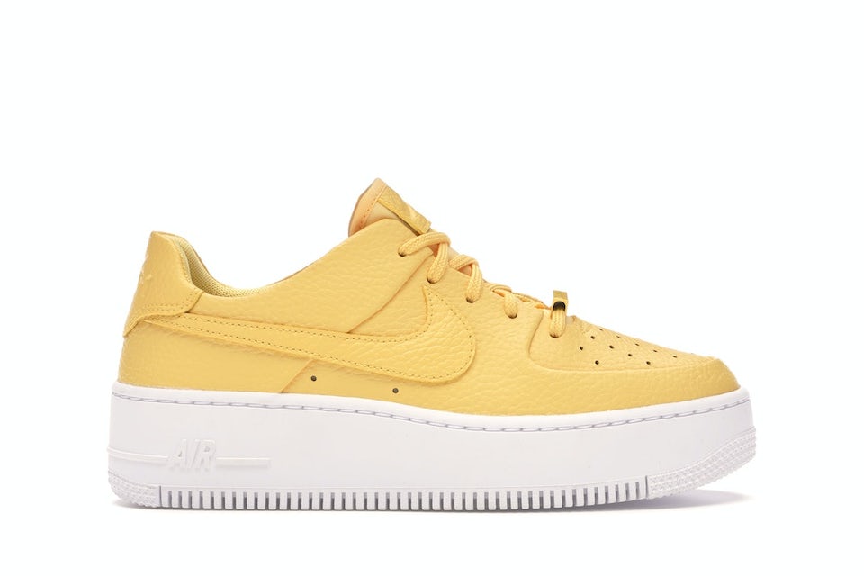 Nike Yellow Air Force 1 Sage Low Sneakers