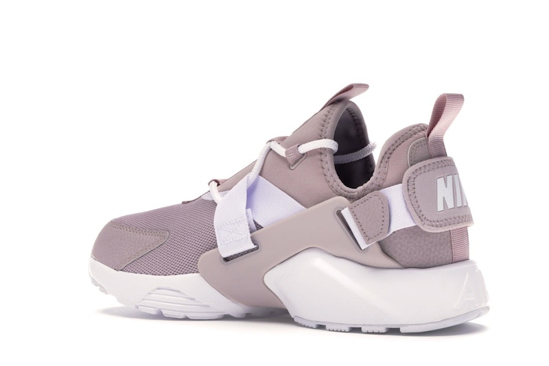 nike air huarache city low particle rose
