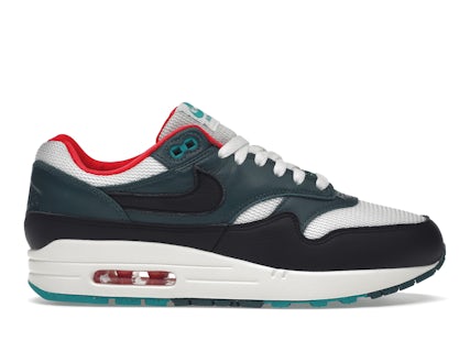 Nike Air Max LeBron James Liverpool Men's FB8914-100 US