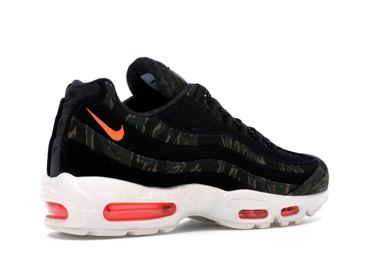 Carhartt x nike air max 95 camo green clearance