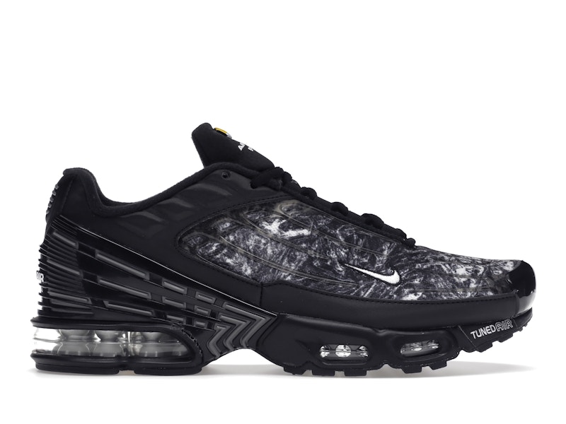 nike air max plus iii black