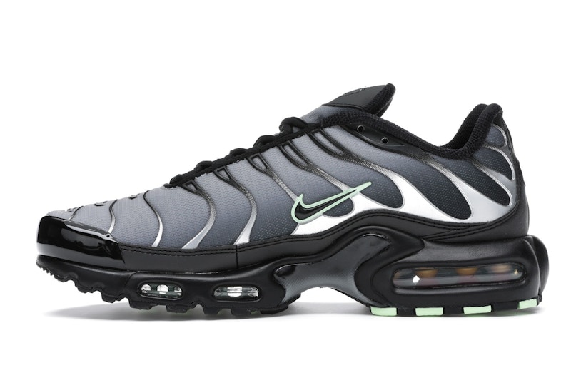 Nike Air Max Plus Black Particle Grey 