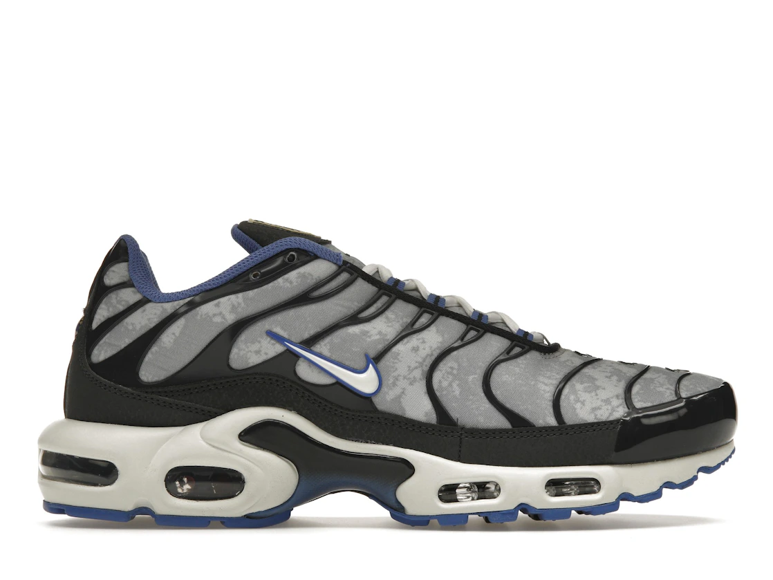 Nike Air Max Plus Social F.C.