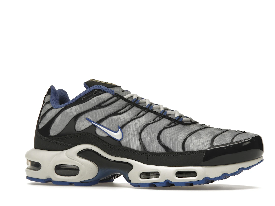 Nike Air Max Plus Social F.C.
