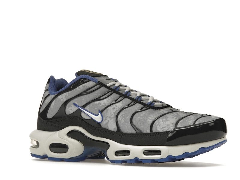 Nike Air Max Plus Social F.C.