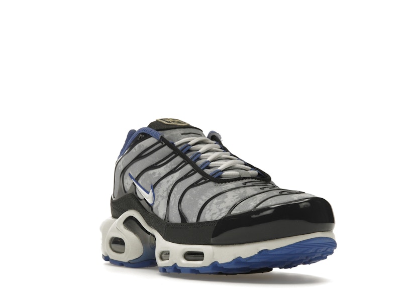 Nike Air Max Plus Social F.C.