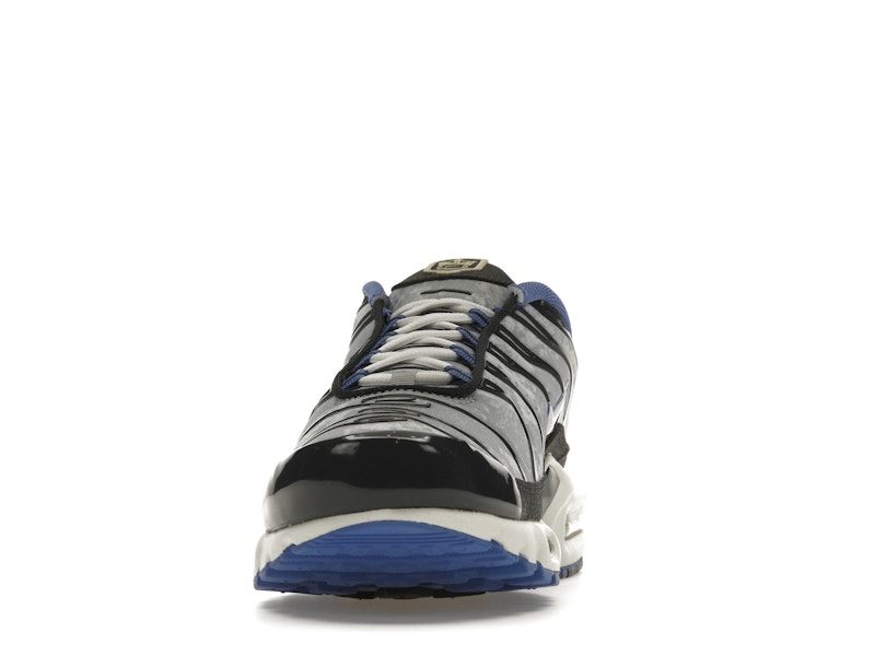 Nike Air Max Plus Social F.C.