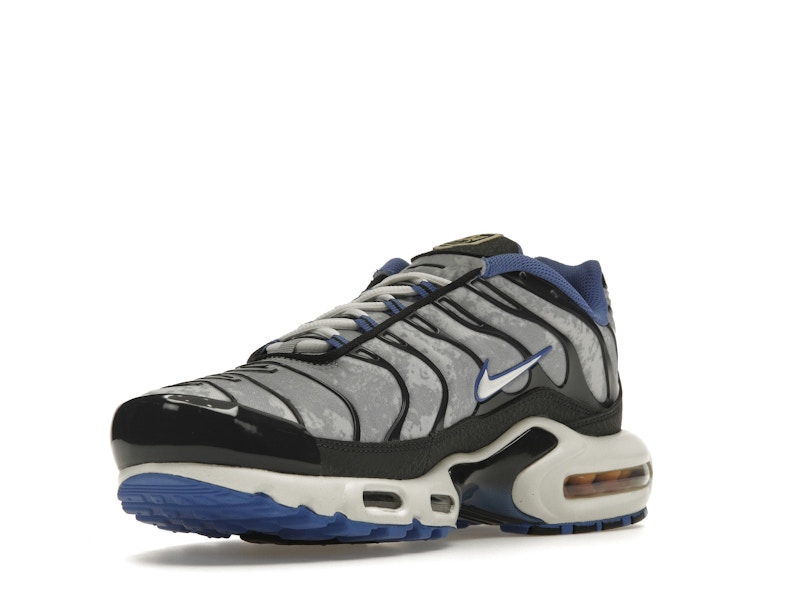 Nike Air Max Plus Social F.C.