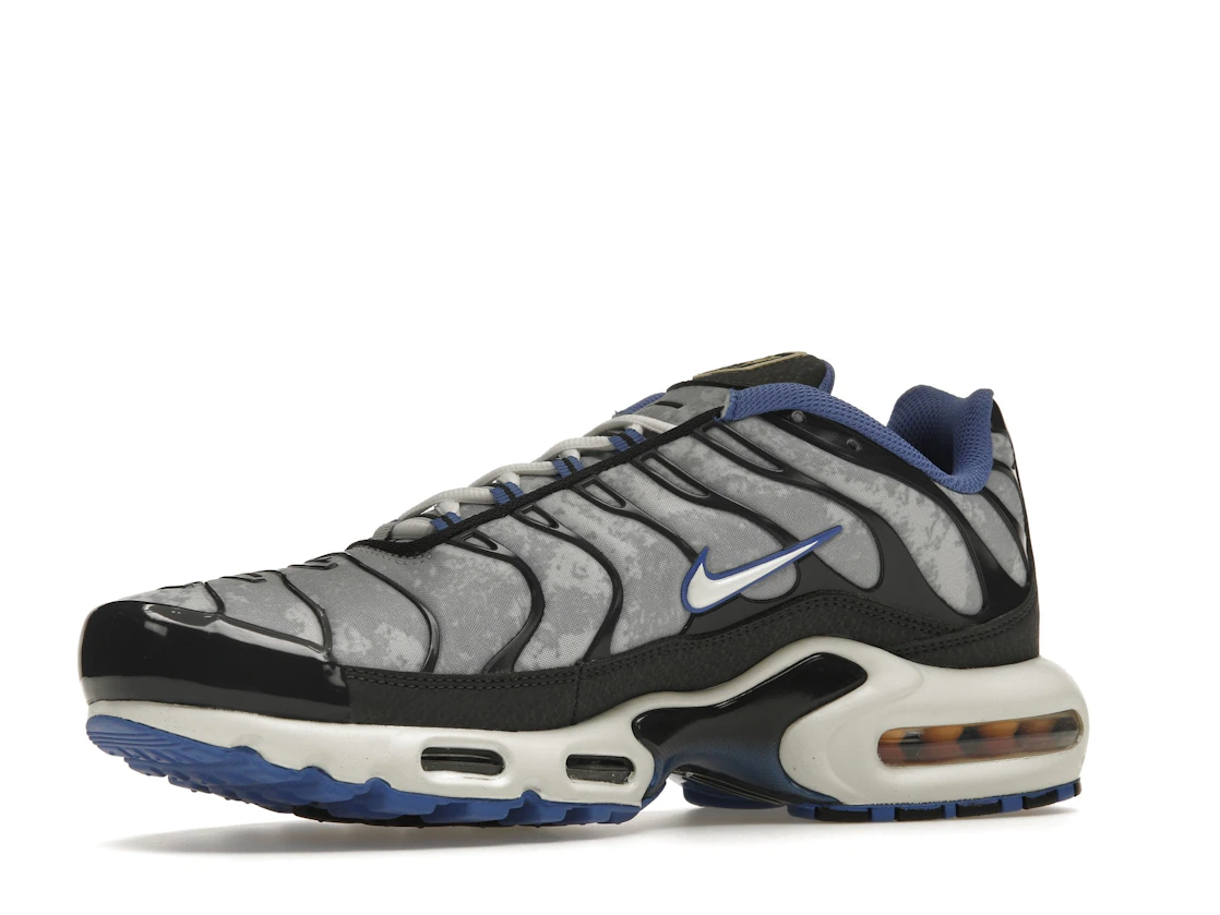 Nike Air Max Plus Social F.C.