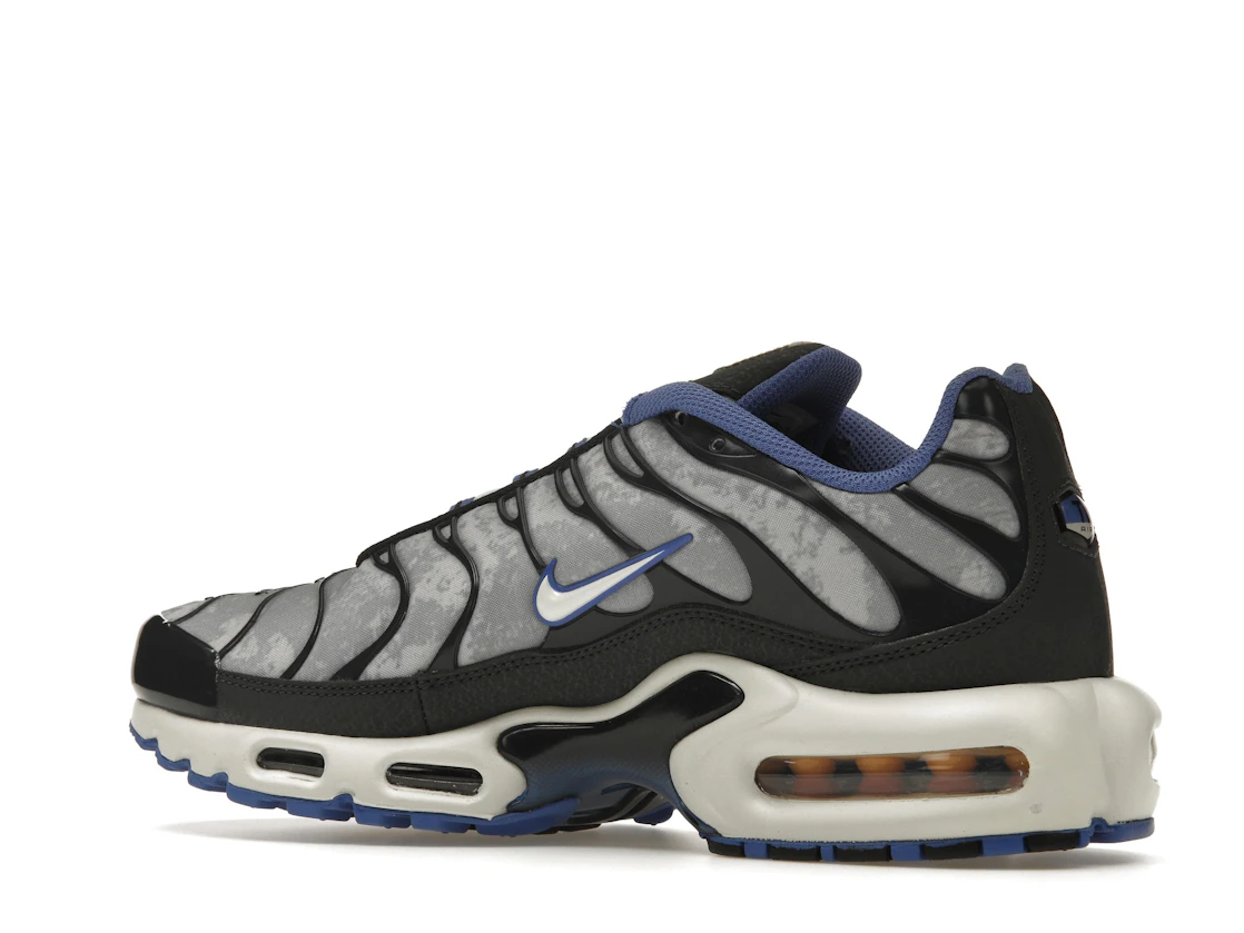 Nike Air Max Plus Social F.C.