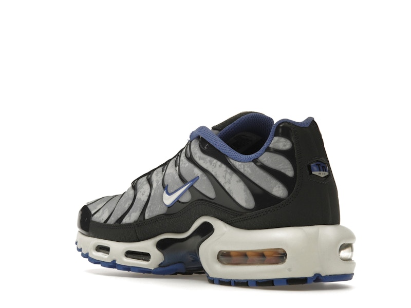 Nike Air Max Plus Social F.C.