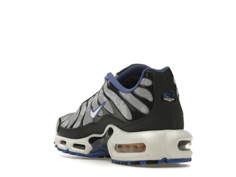 Nike Air Max Plus Social F.C.