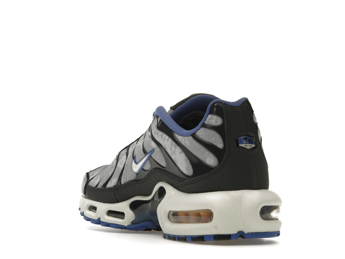 Nike Air Max Plus Social F.C.