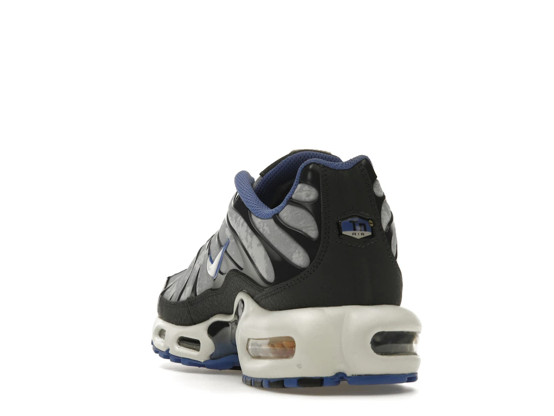 Nike Air Max Plus Social F.C.