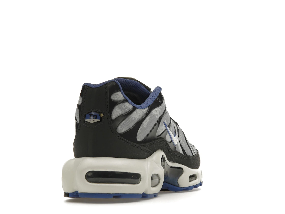 Nike Air Max Plus Social F.C.