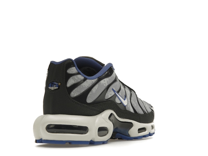 Nike Air Max Plus Social F.C.