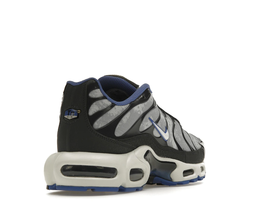 Nike Air Max Plus Social F.C.