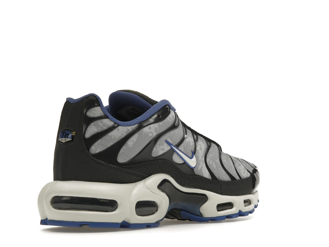 Nike Air Max Plus Social F.C.