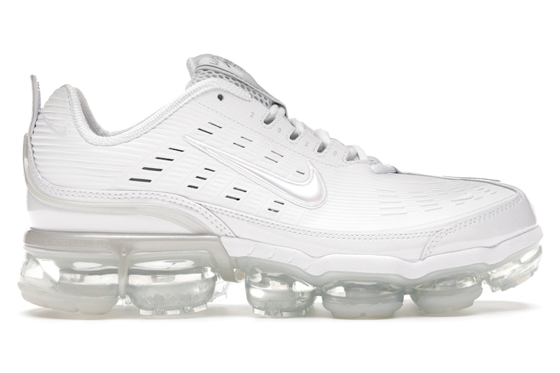 Mens triple white vapormax clearance