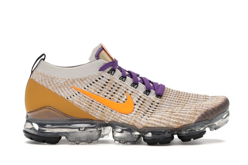 Nike air vapormax flyknit 3 desert sand orange hotsell  and  black