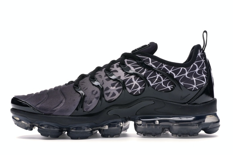Vapormax plus geometric Outlet