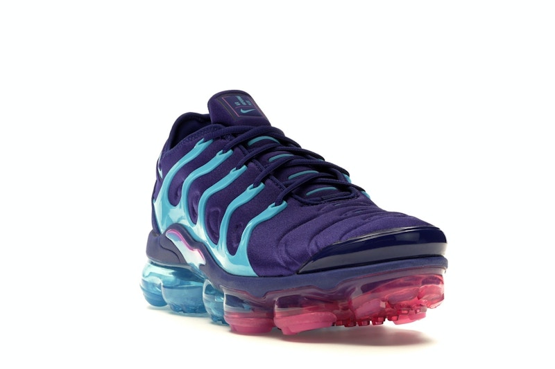 hornets vapormax plus